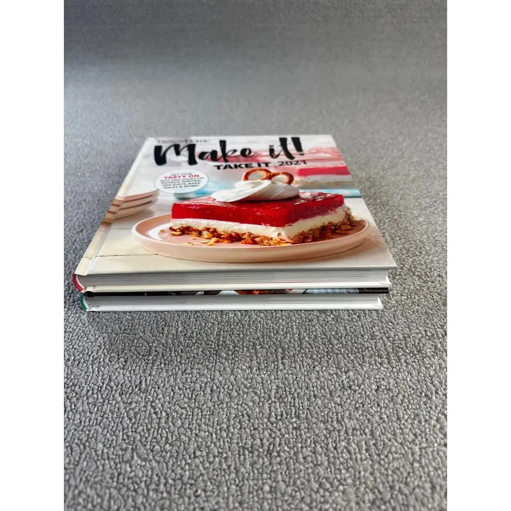 Taste of Home Cookbook Make It! Take It Lot‎ of 2 Potluck, Picnic, BBQ, Holiday